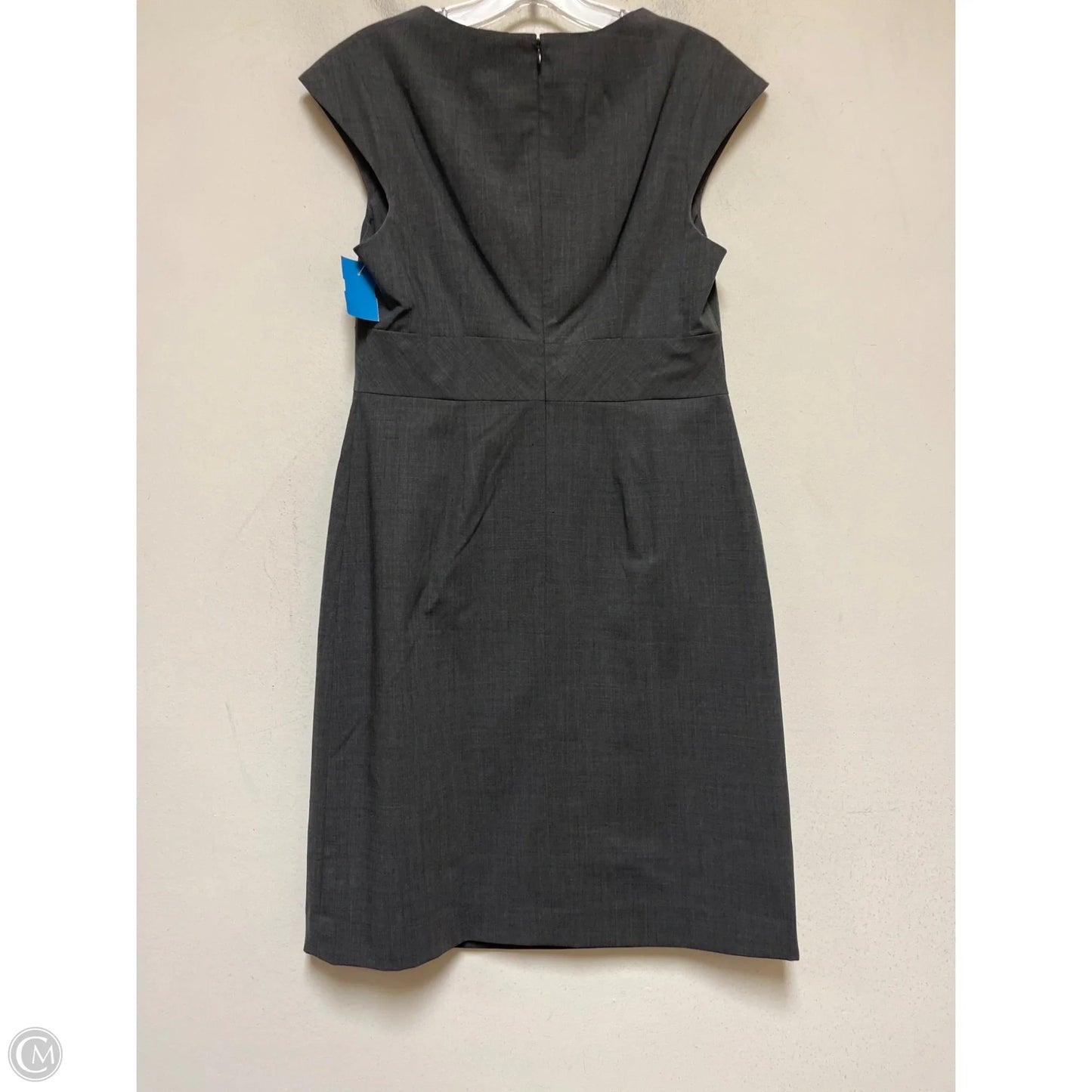 Dress Casual Short By Banana Republic In Grey, Size: Sp