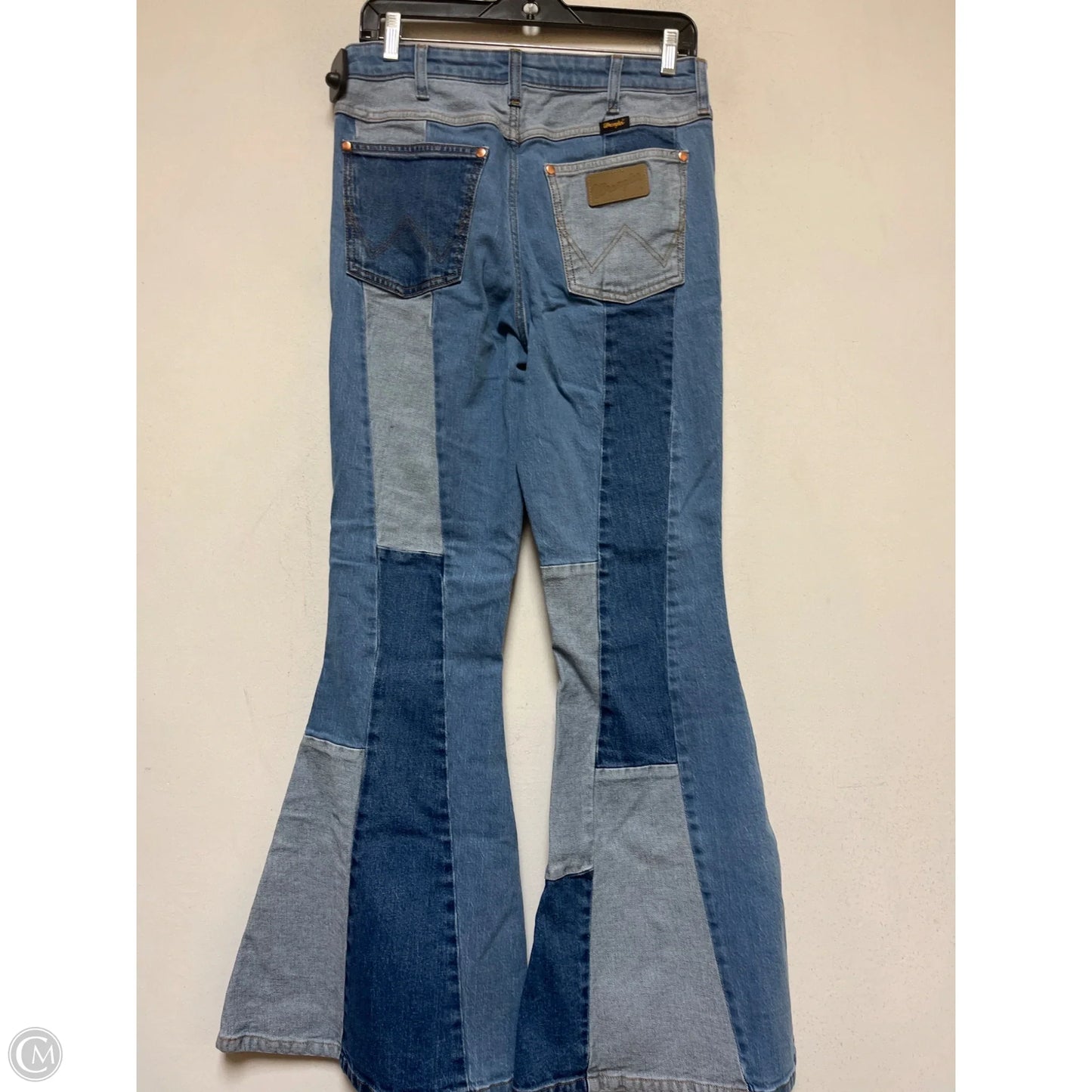 Jeans Flared By Wrangler In Blue Denim, Size: 6