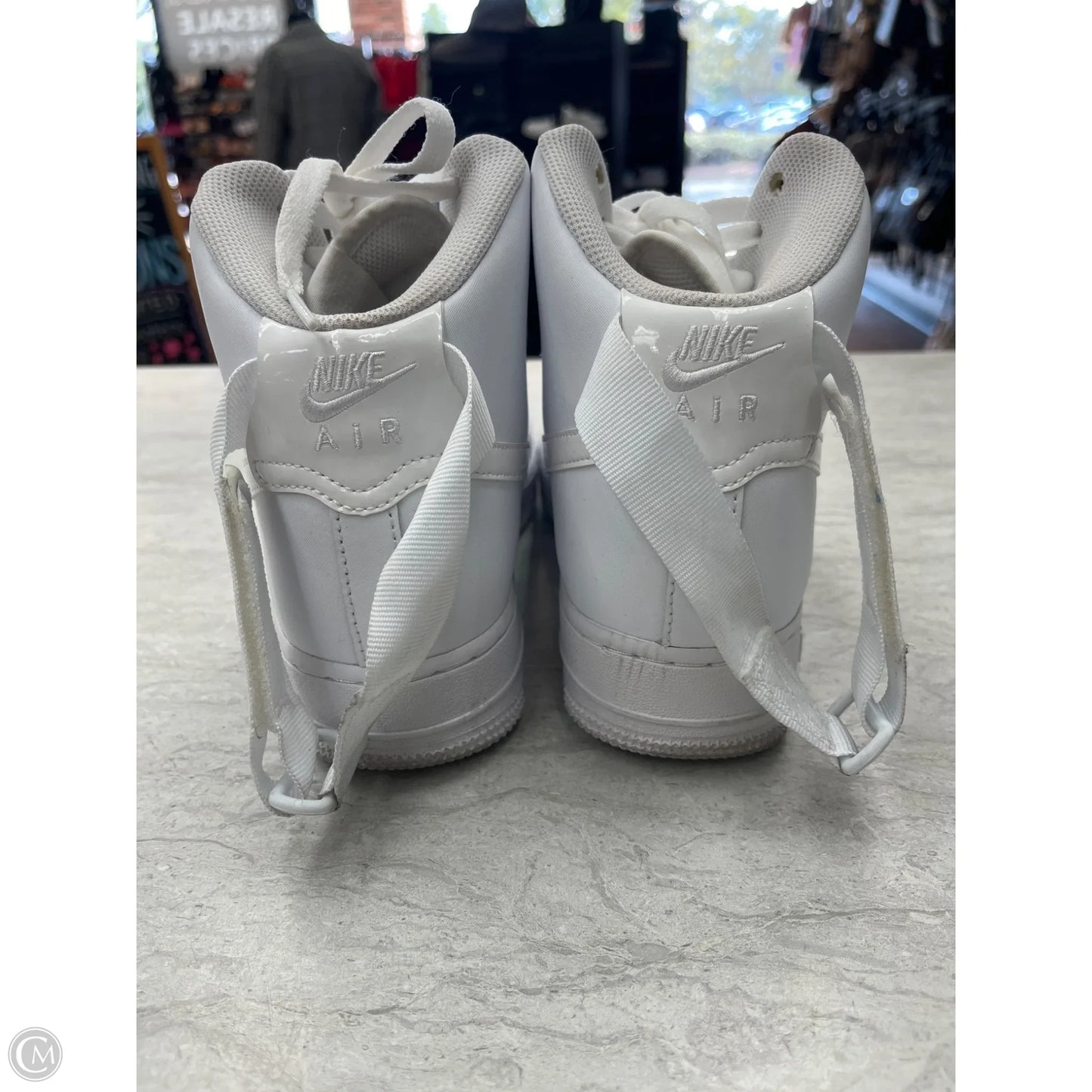Shoes Sneakers By Nike In White, Size: 8.5