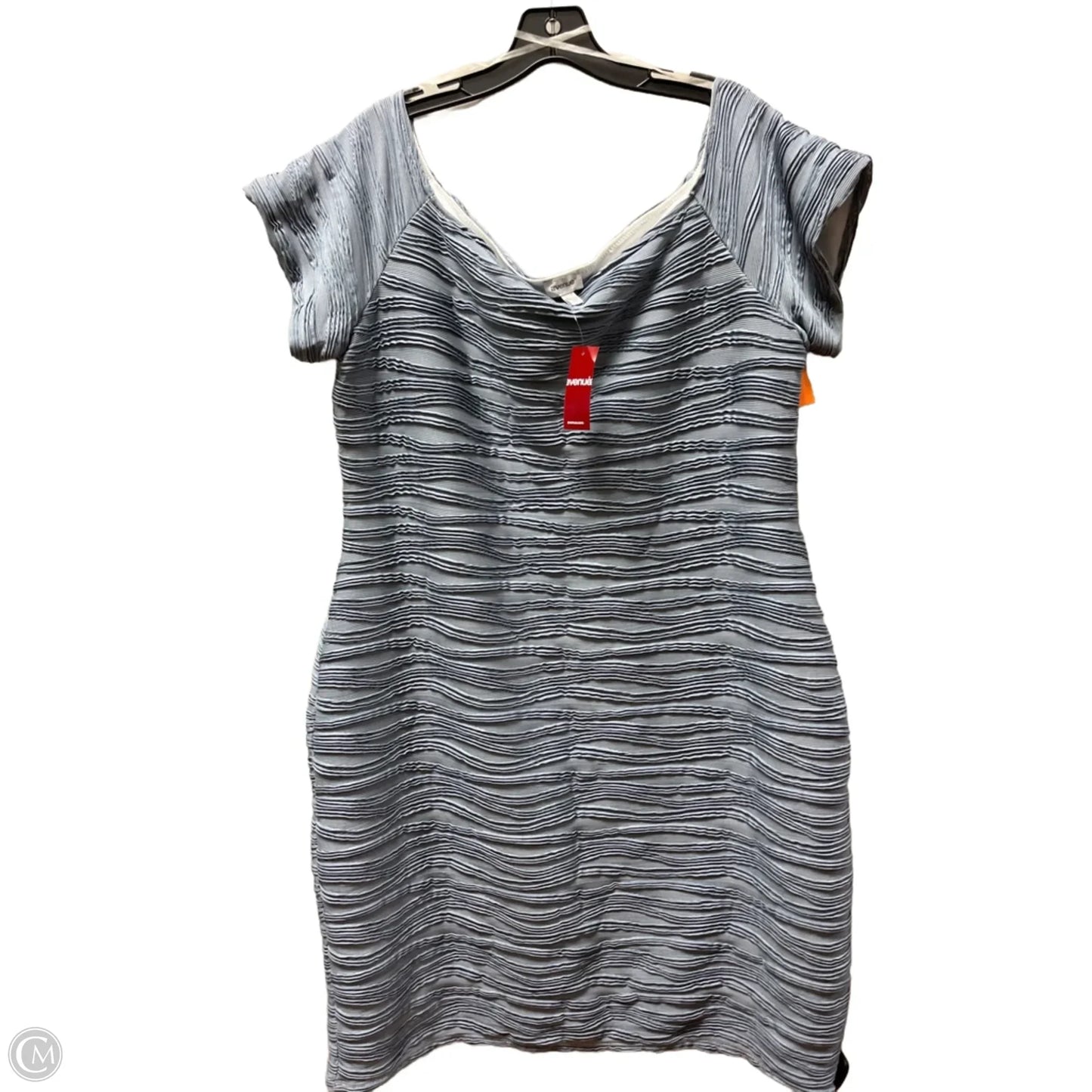 Dress Casual Short By Avenue In Grey, Size: Xxl