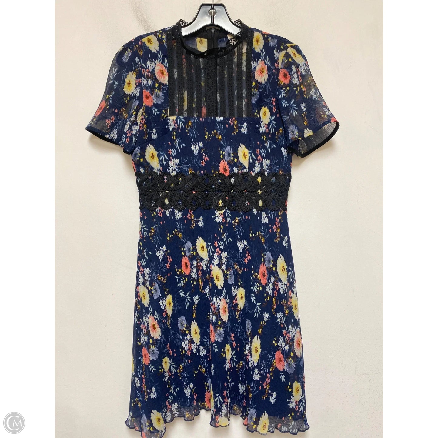 Dress Casual Short By Clothes Mentor In Floral Print, Size: Xs