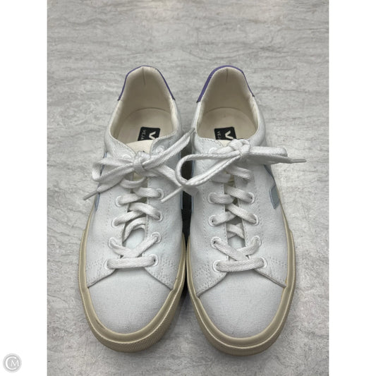 Shoes Sneakers By Veja In White, Size: 7
