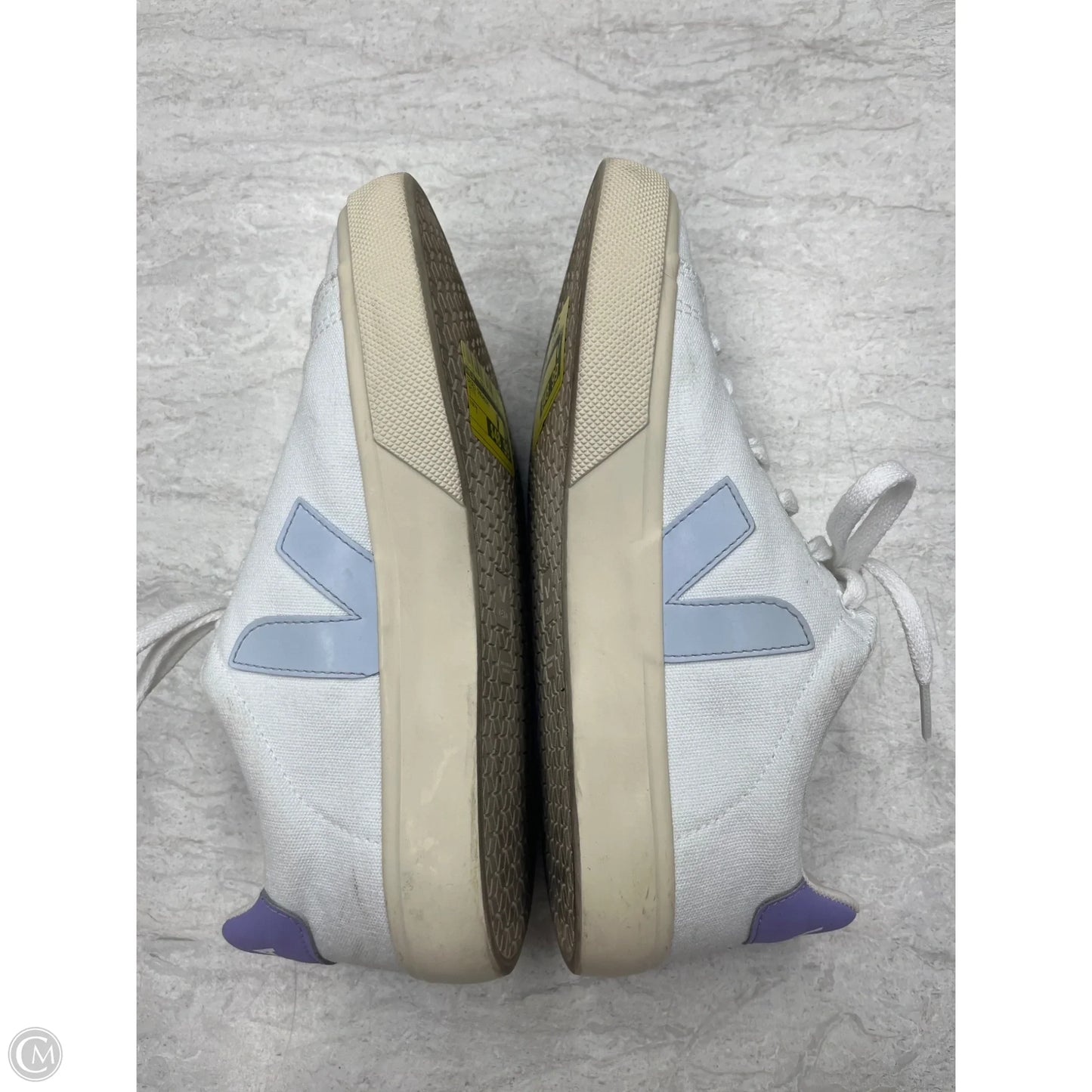 Shoes Sneakers By Veja In White, Size: 7
