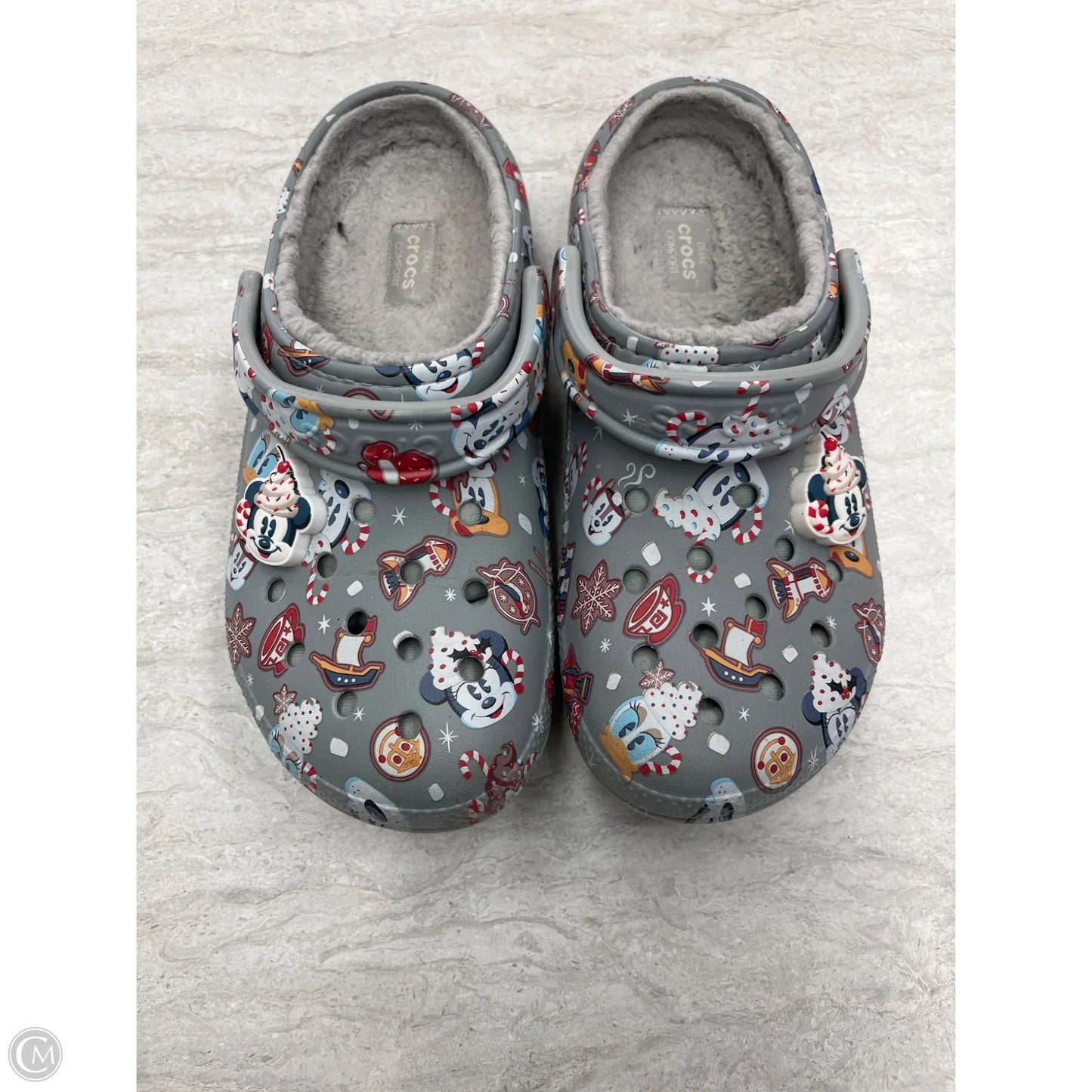 Shoes Flats By Crocs In Grey, Size: 8