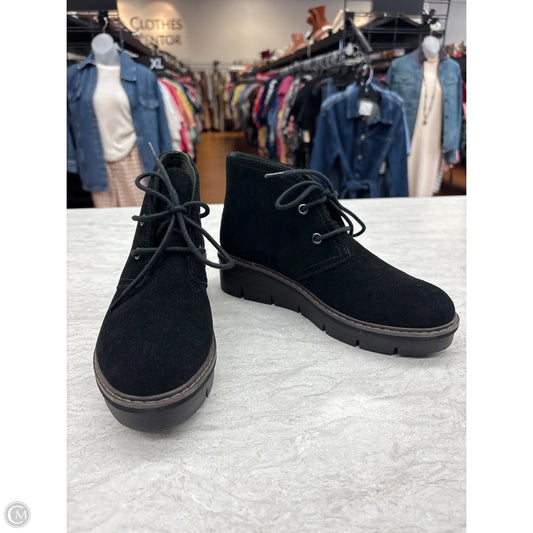 Boots Ankle Flats By Clarks In Black, Size: 6.5