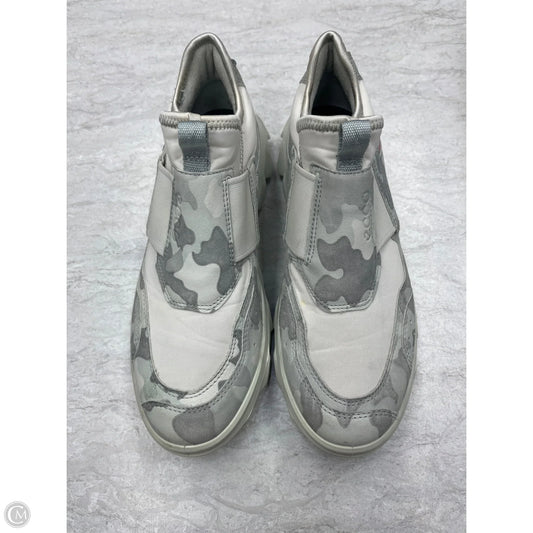 Shoes Sneakers By Ecco In Camouflage Print, Size: 7.5