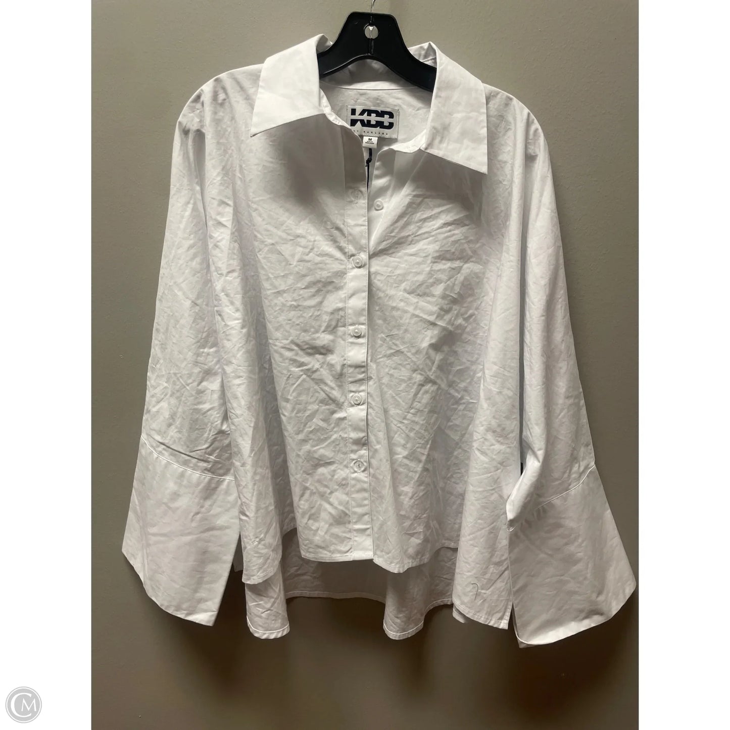 Top Long Sleeve By Clothes Mentor In White, Size: M