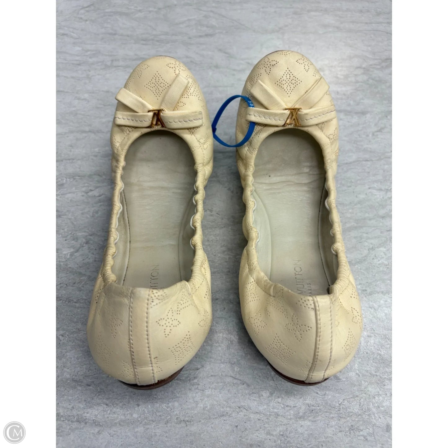 Shoes Luxury Designer By Louis Vuitton In Ivory, Size: 8