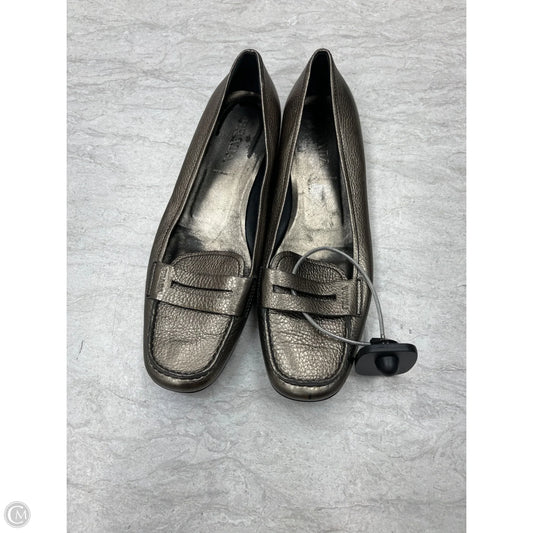 Shoes Luxury Designer By Prada In Gold, Size: 9