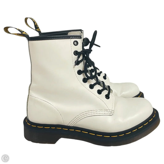 Boots Ankle Flats By Dr Martens In White, Size: 7