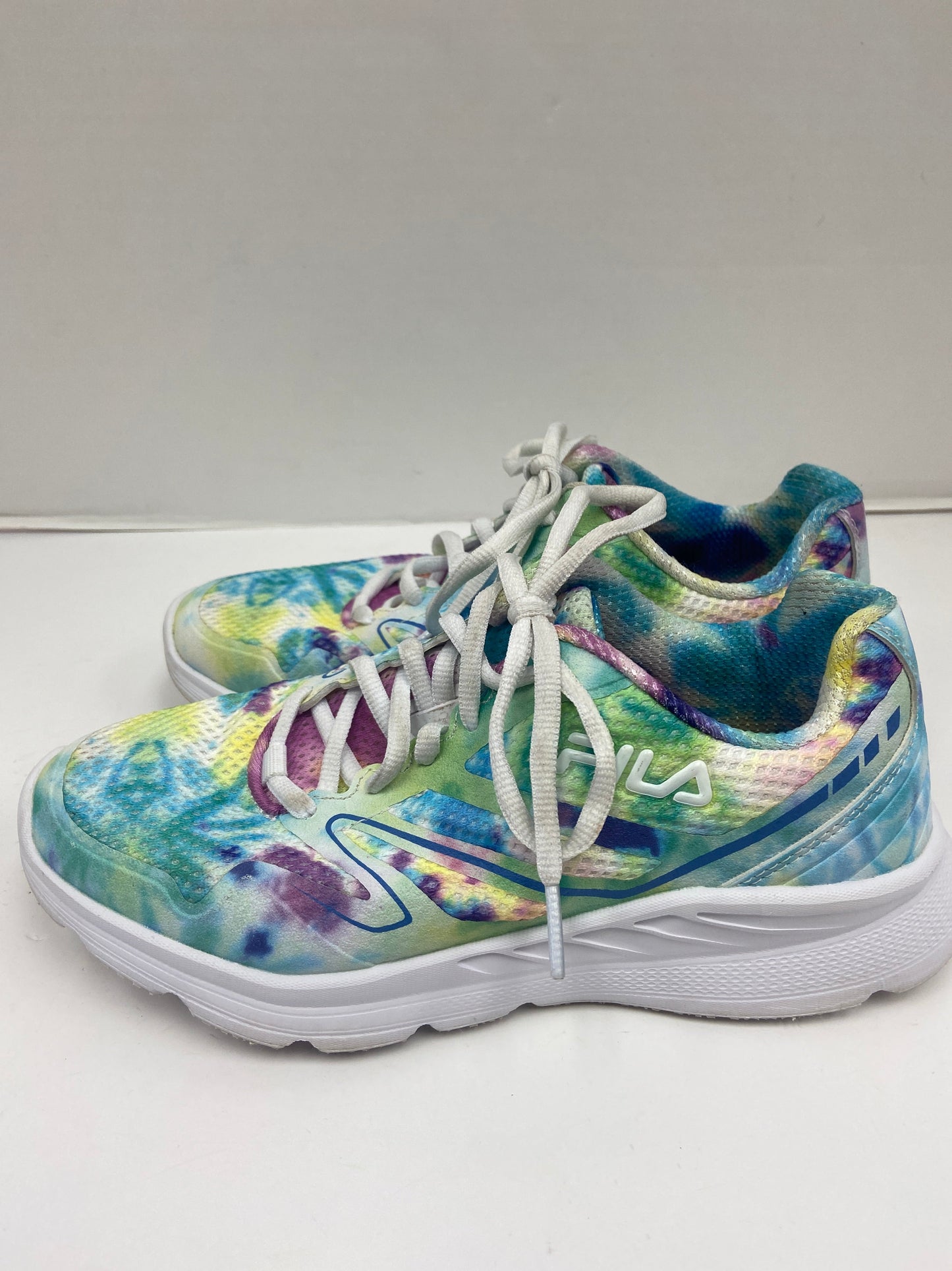 Shoes Athletic By Fila  Size: 6.5