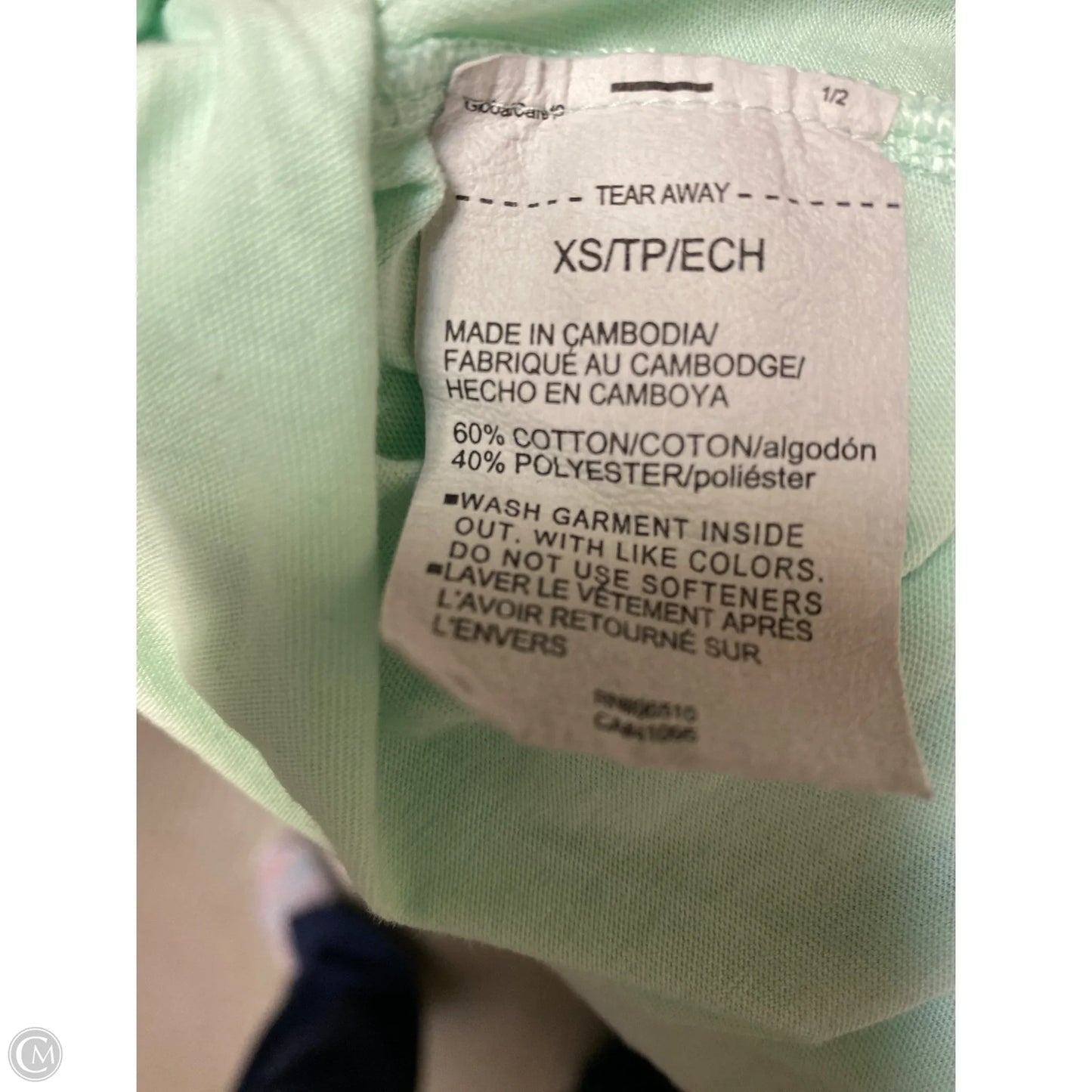 Top Short Sleeve By Under Armour In Green, Size: Xs