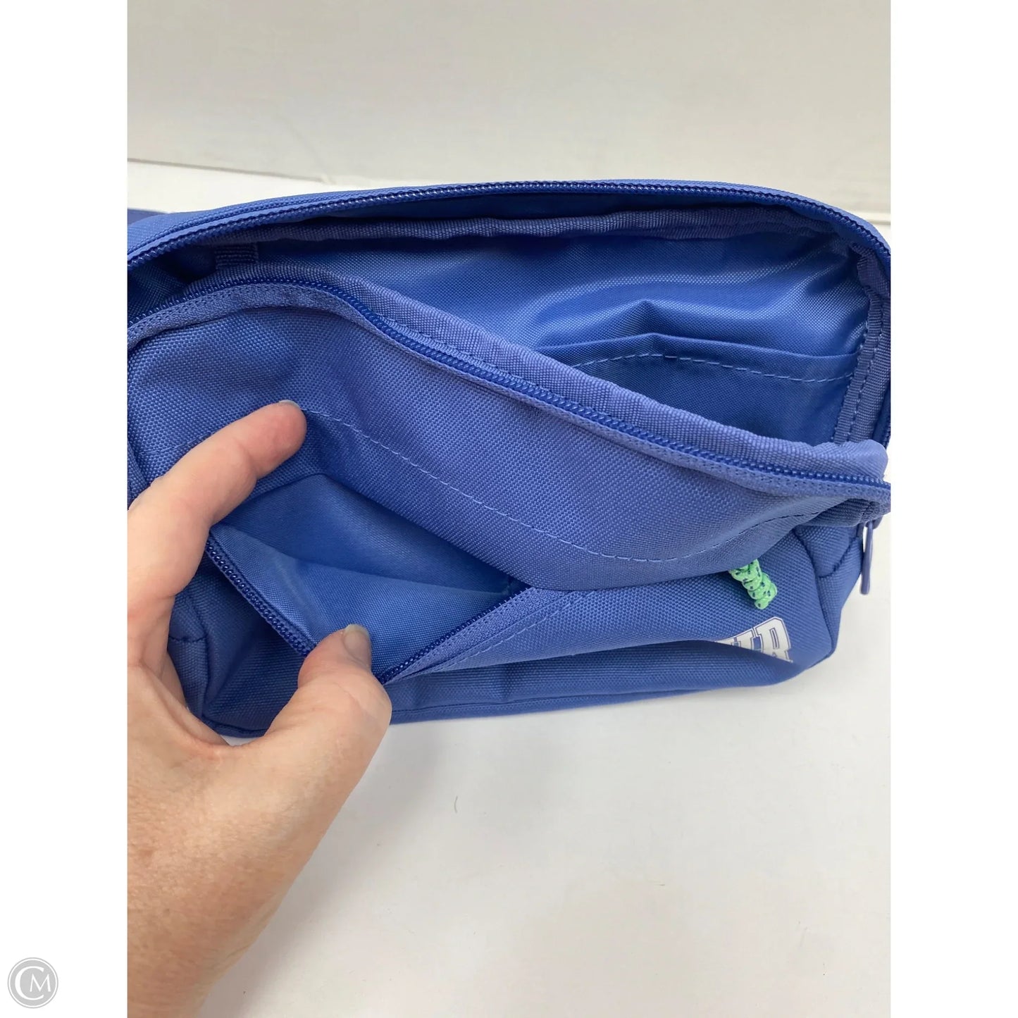 Handbag By Under Armour, Size: Medium