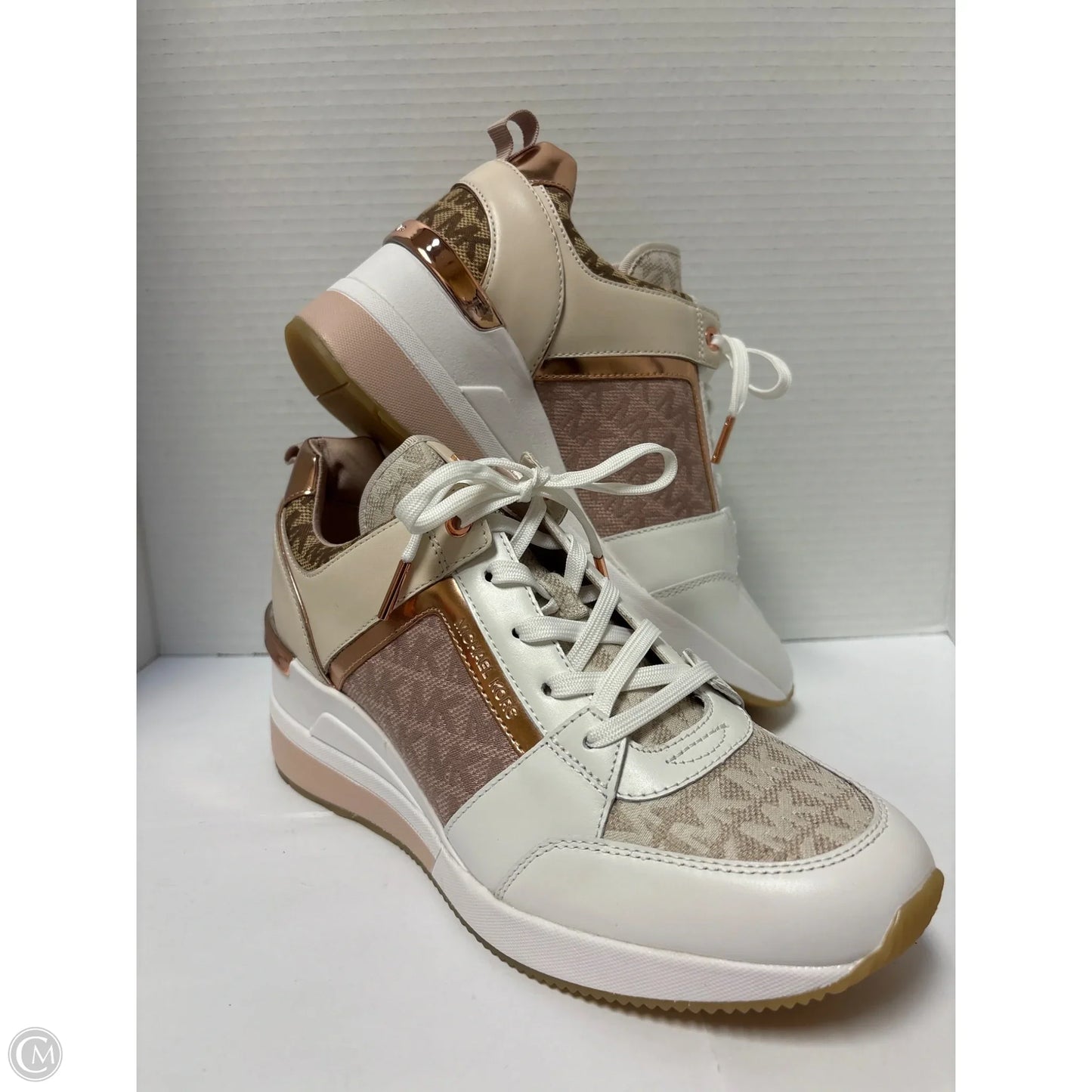 Shoes Designer By Michael Kors In Pink, Size: 9.5