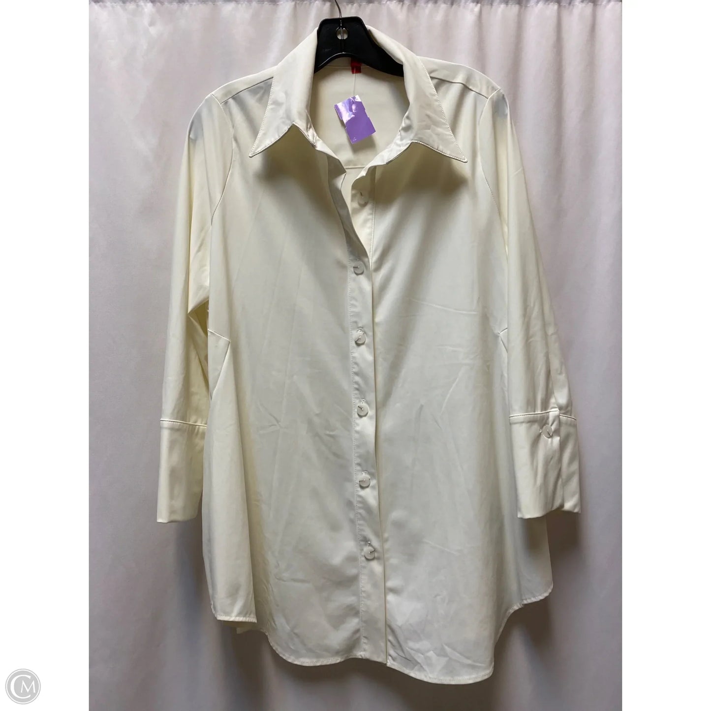 Top Long Sleeve By Clothes Mentor In Cream, Size: M