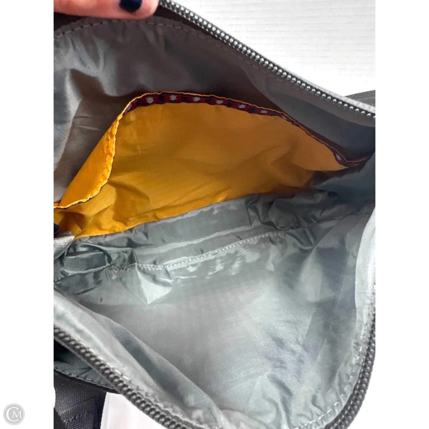 Handbag By Clothes Mentor, Size: Medium