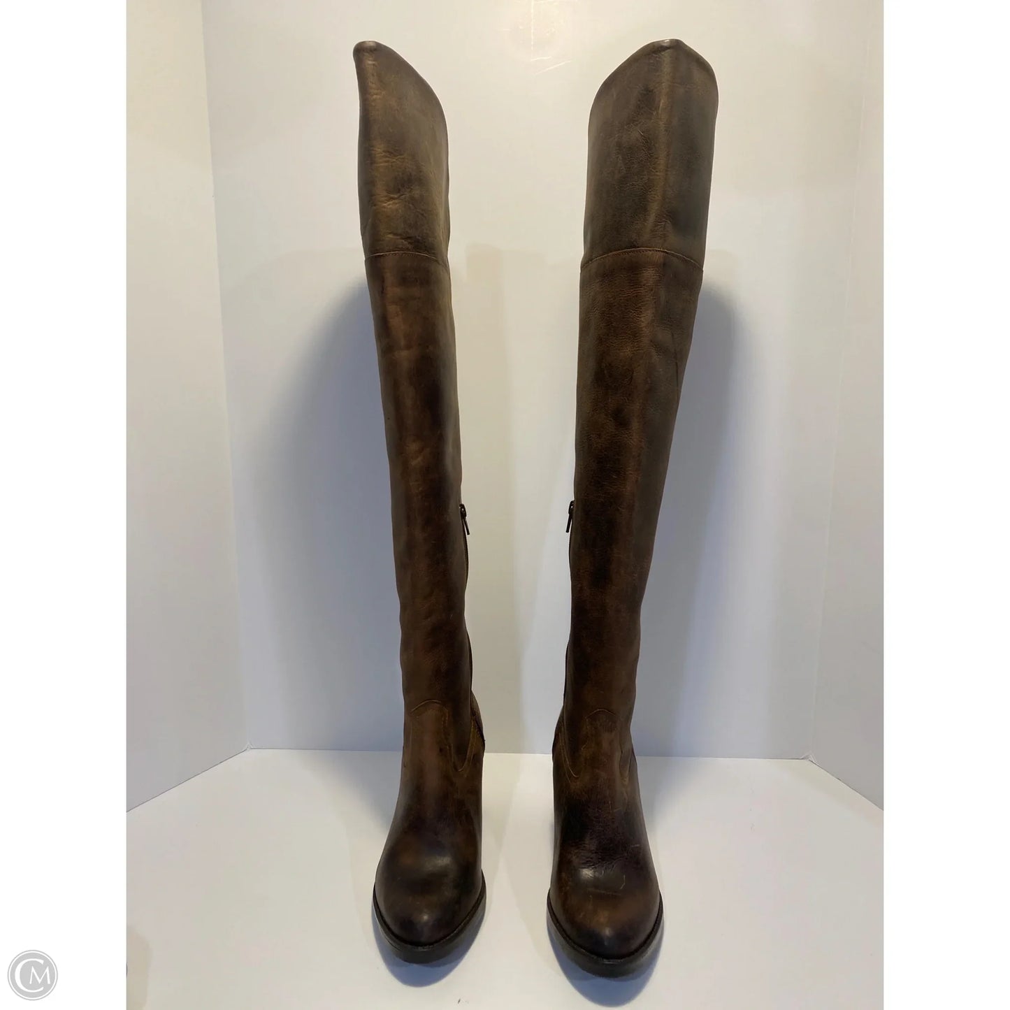 Boots Knee Heels By Clothes Mentor In Brown, Size: 7