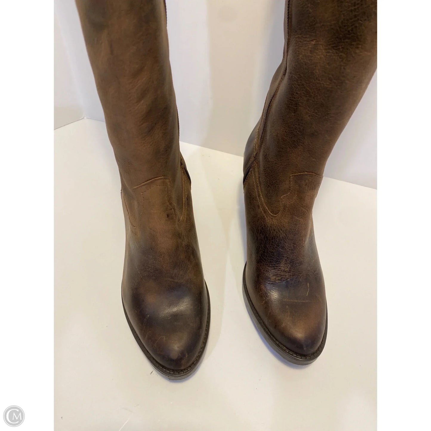 Boots Knee Heels By Clothes Mentor In Brown, Size: 7