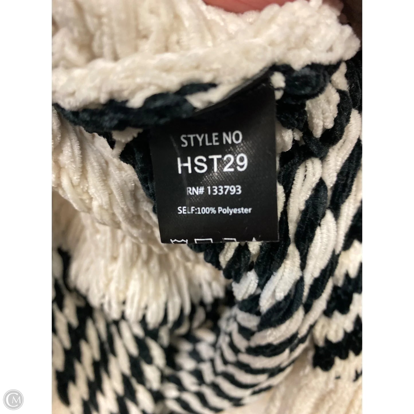 Sweater By Pol In Cream & Black, Size: M