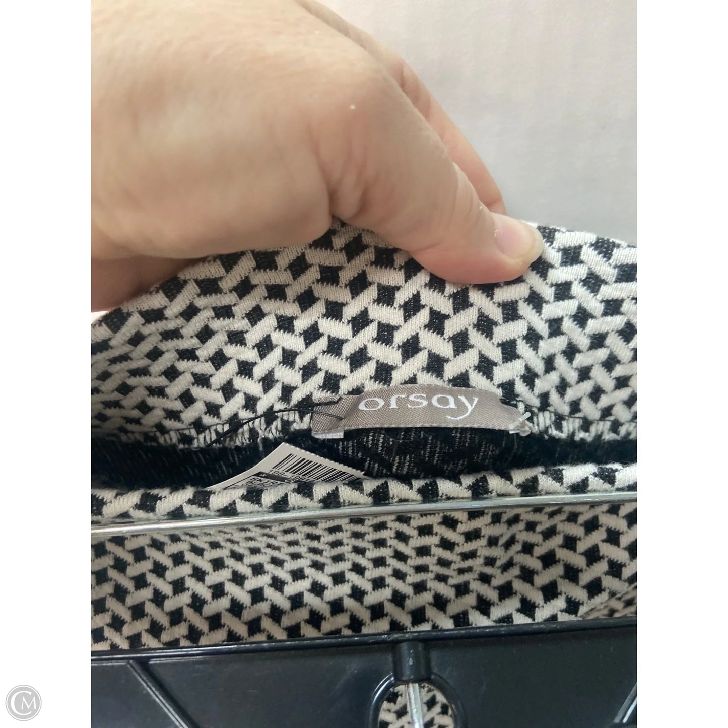 Skirt Mini & Short By Clothes Mentor In Black & White, Size: Xs