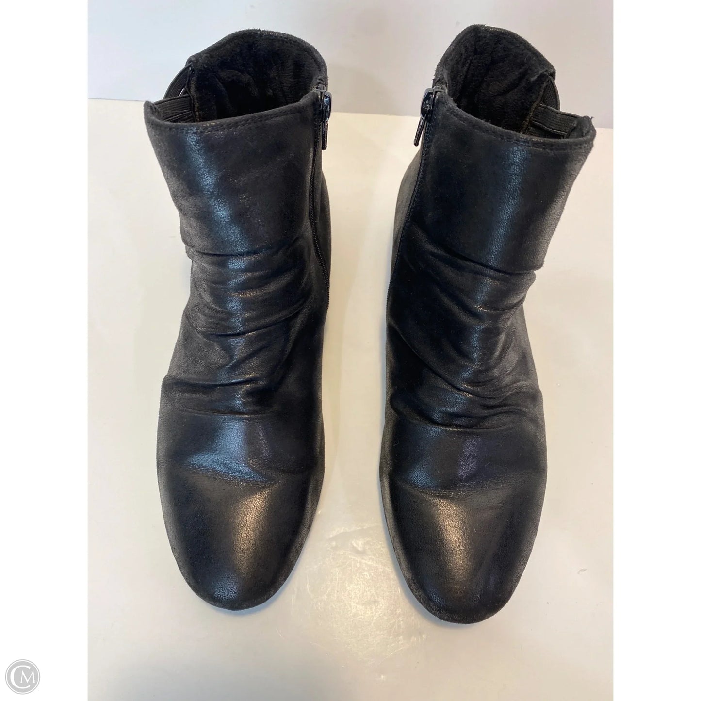 Boots Ankle Flats By Bare Traps In Black, Size: 11