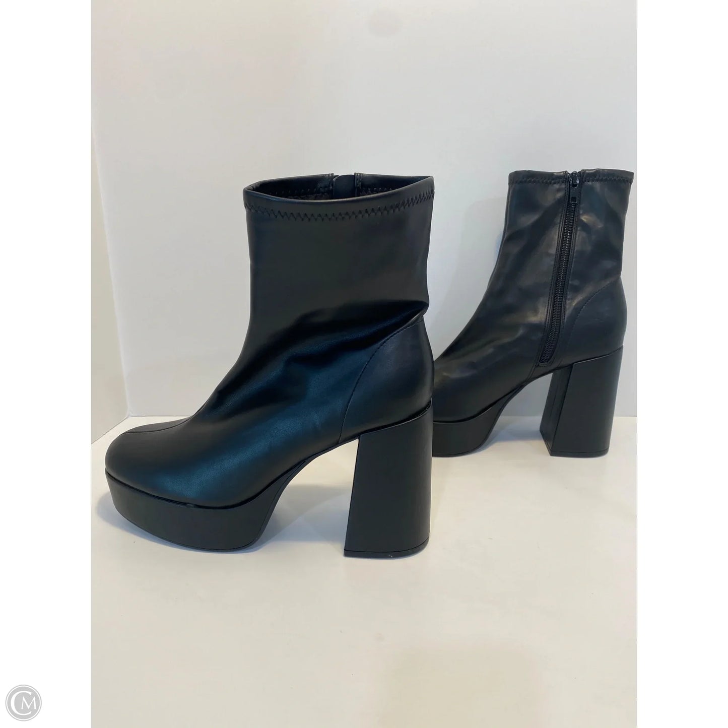 Boots Ankle Heels By Clothes Mentor In Black, Size: 10
