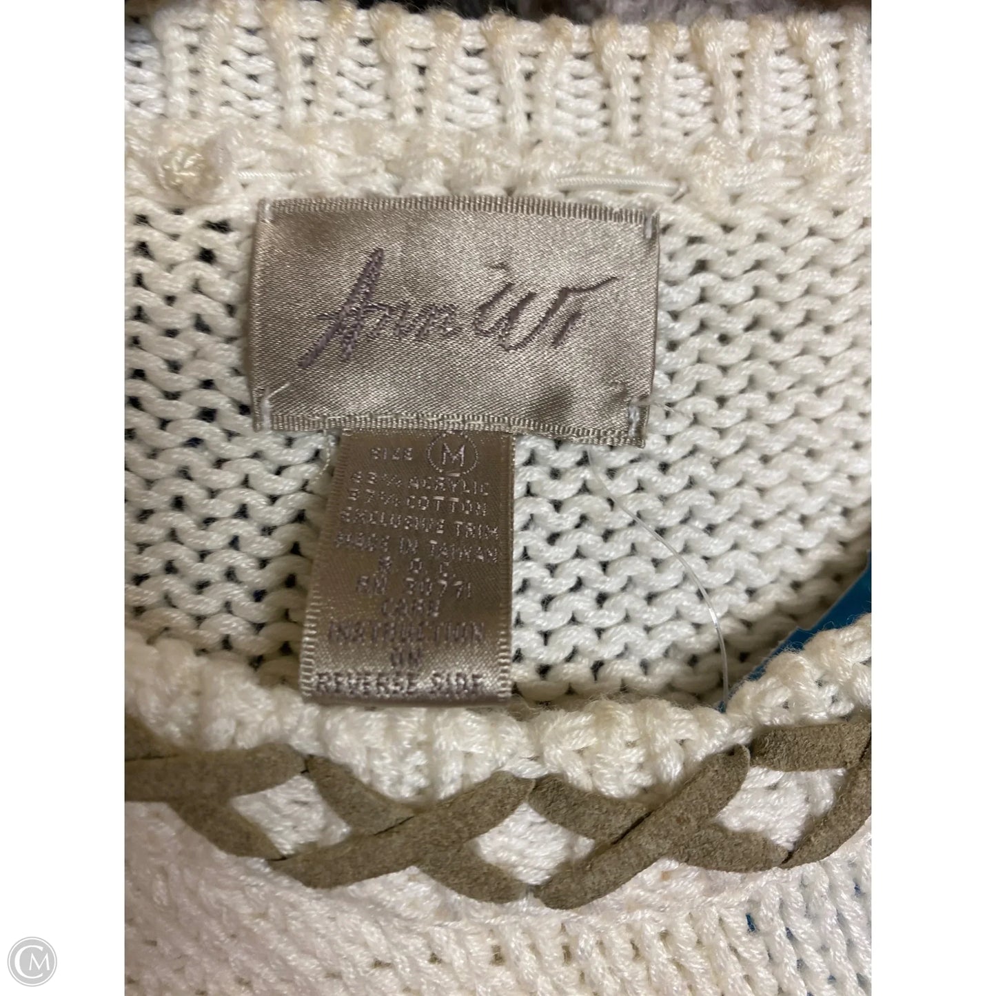 Sweater By Clothes Mentor In White, Size: M