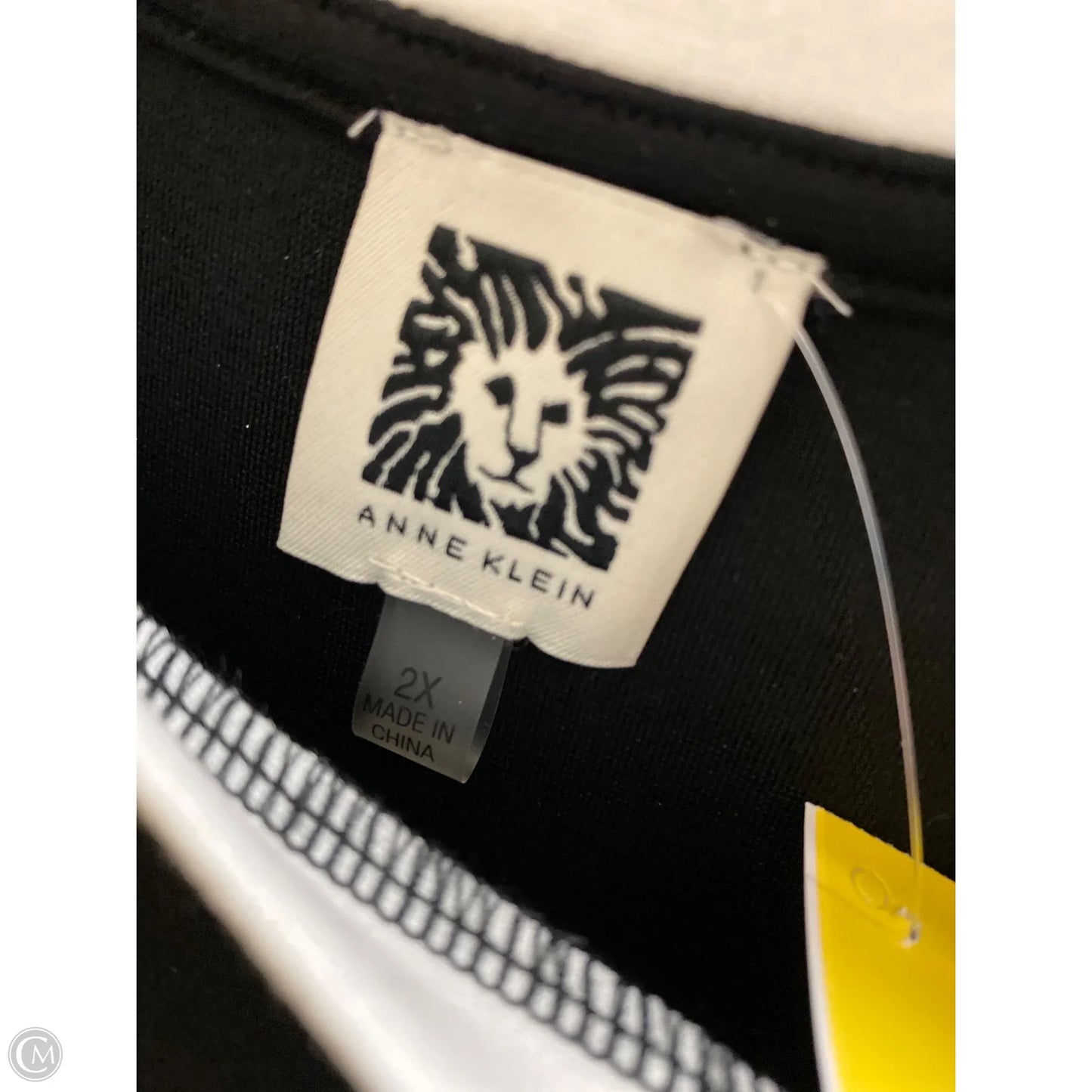 Top Short Sleeve By Anne Klein In Black, Size: 2x