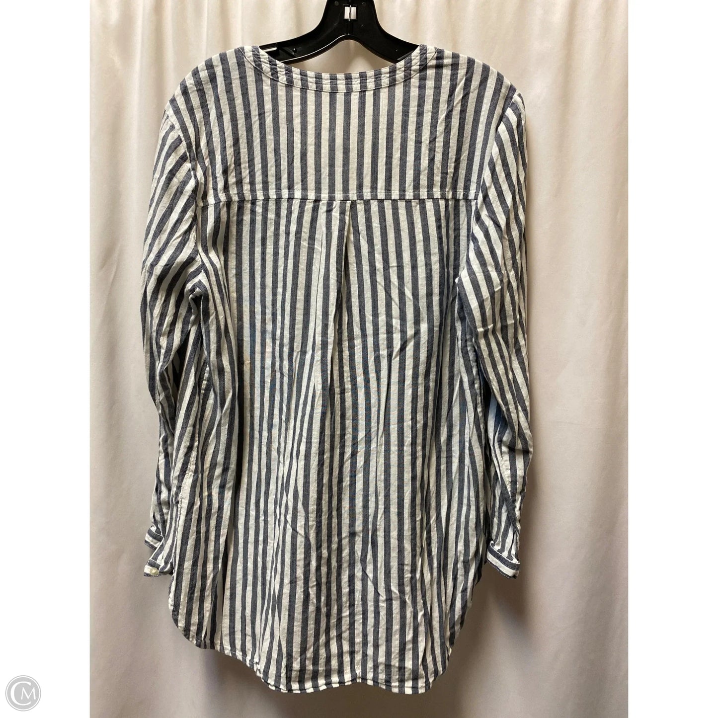 Top Long Sleeve By Old Navy In Grey, Size: L