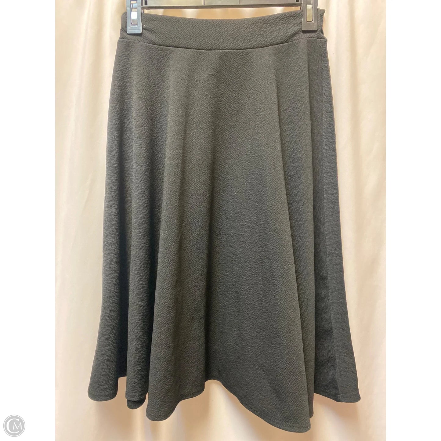 Skirt Midi By Clothes Mentor In Black, Size: M