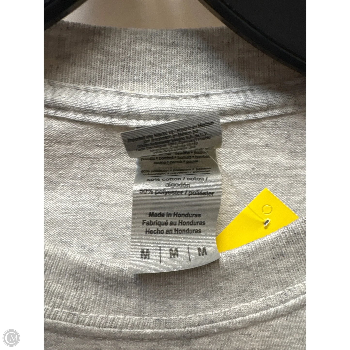 Top Long Sleeve By Gildan In Grey, Size: M