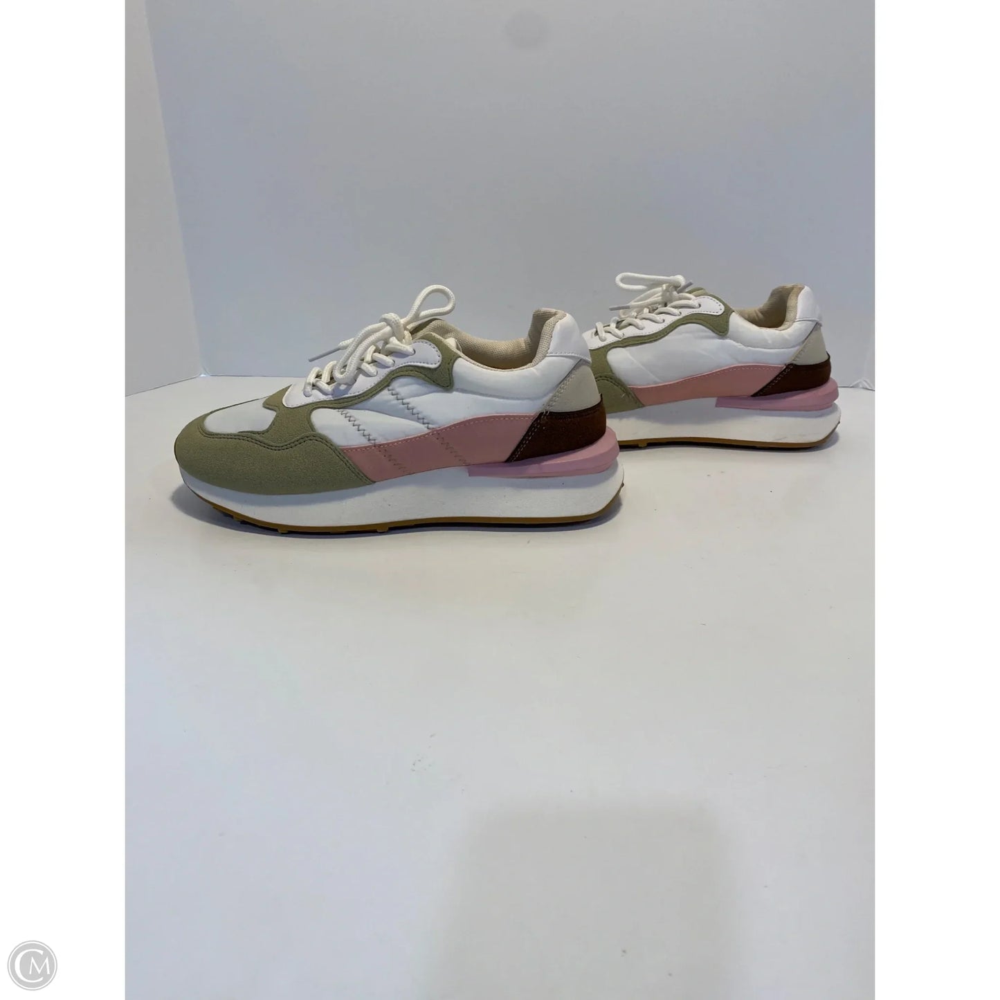 Shoes Sneakers By Clothes Mentor In White, Size: 8