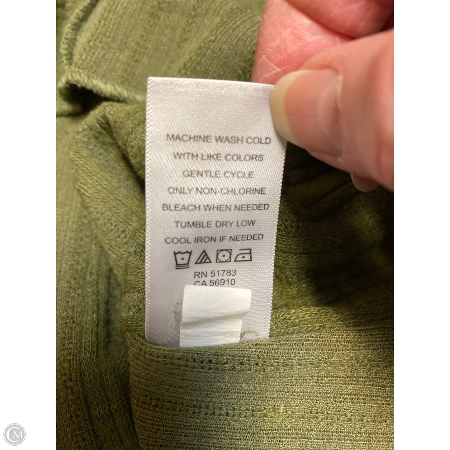 Top Long Sleeve By Maurices In Green, Size: L