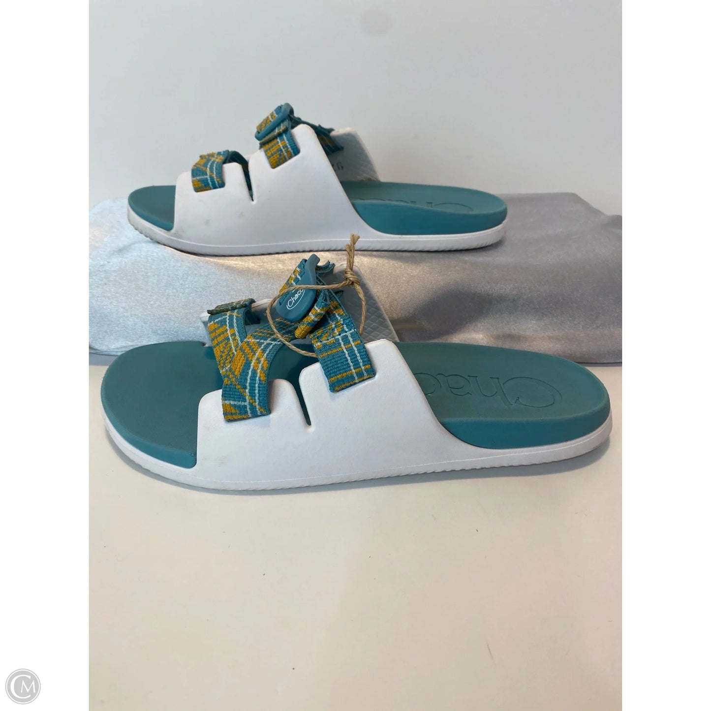 Sandals Flats By Chacos In White, Size: 6