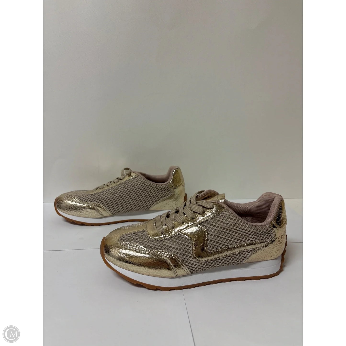 Shoes Sneakers By Top Moda In Gold, Size: 7
