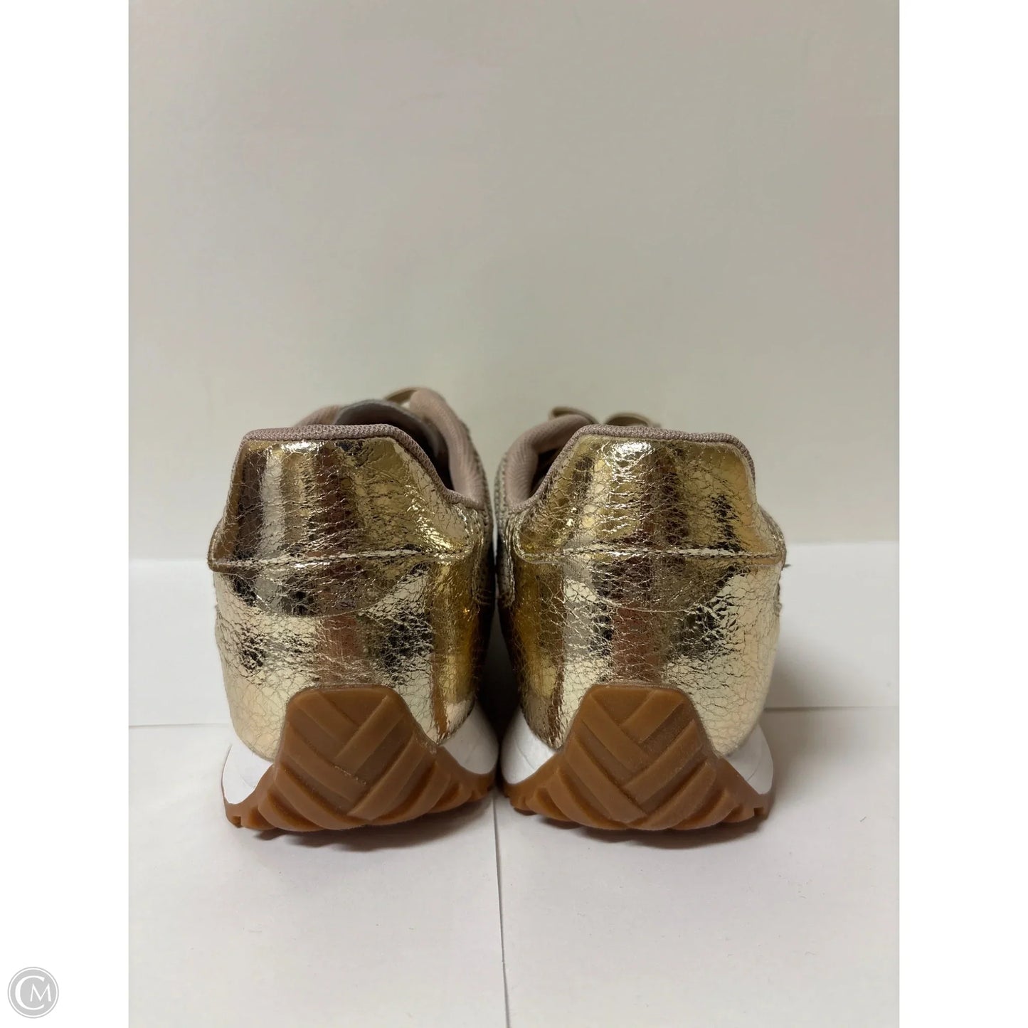 Shoes Sneakers By Top Moda In Gold, Size: 7