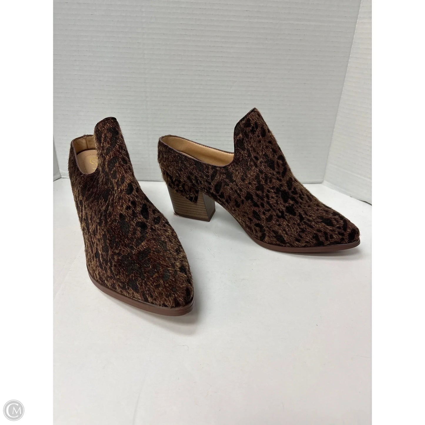 Boots Ankle Heels By Clothes Mentor In Animal Print, Size: 9.5