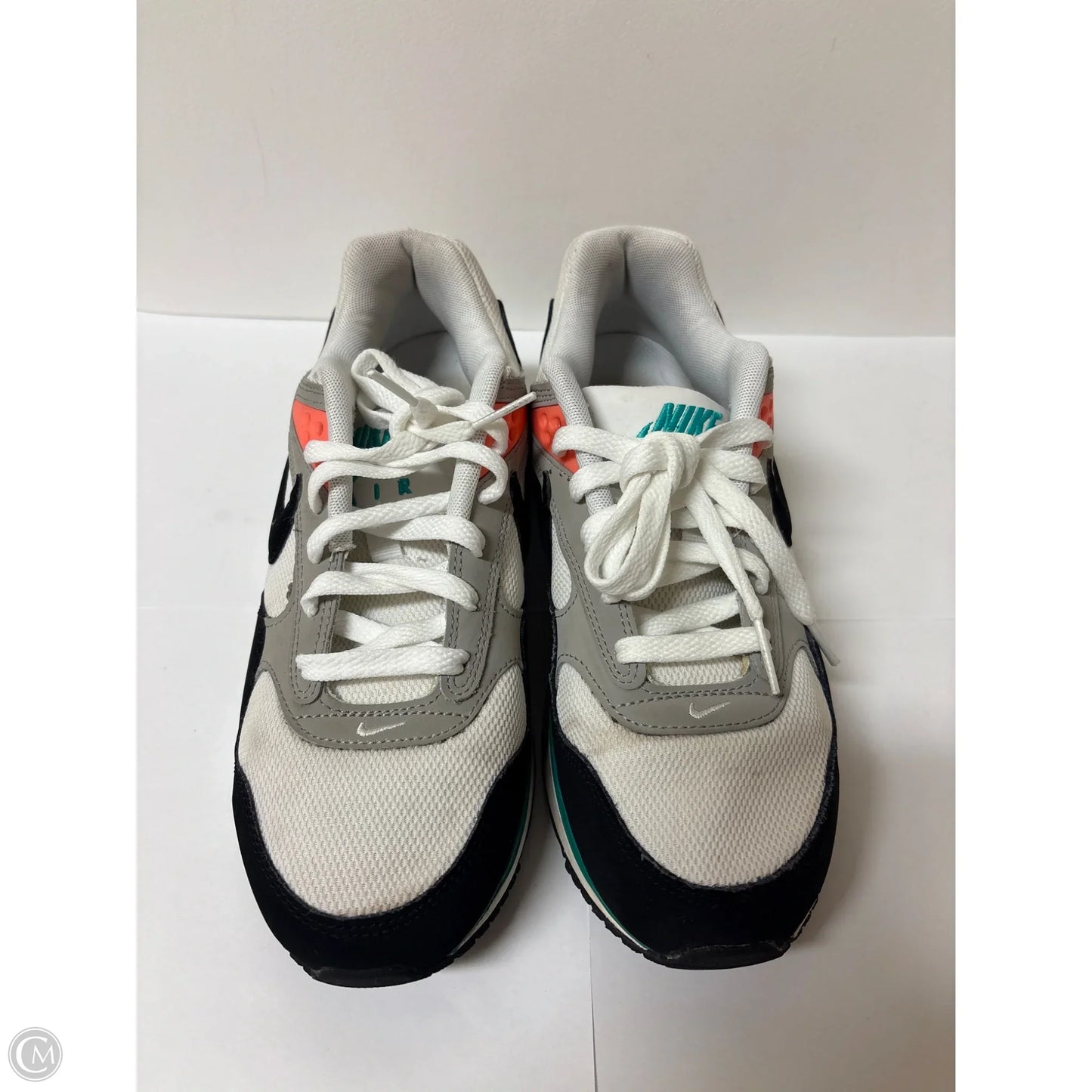 Shoes Athletic By Nike In White, Size: 9