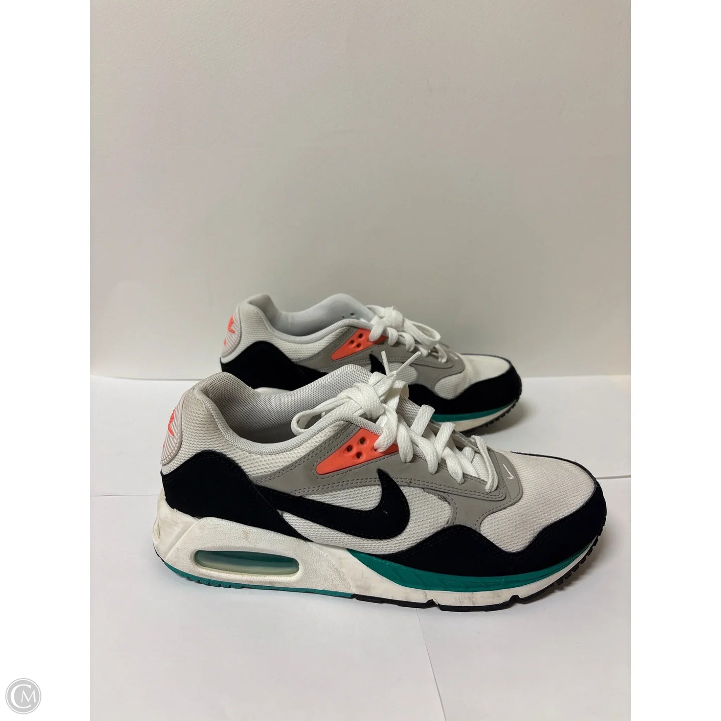 Shoes Athletic By Nike In White, Size: 9