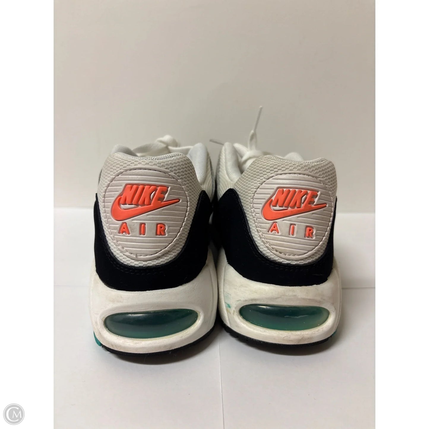 Shoes Athletic By Nike In White, Size: 9