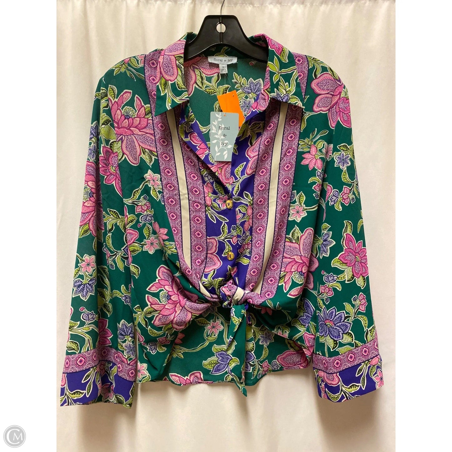 Top Long Sleeve By Clothes Mentor In Green, Size: S