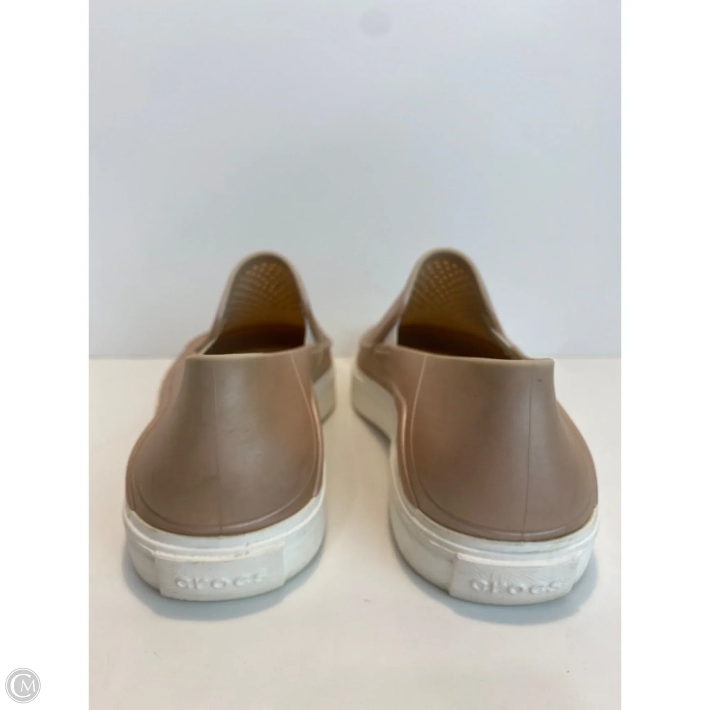 Shoes Flats By Crocs In Pink, Size: 11
