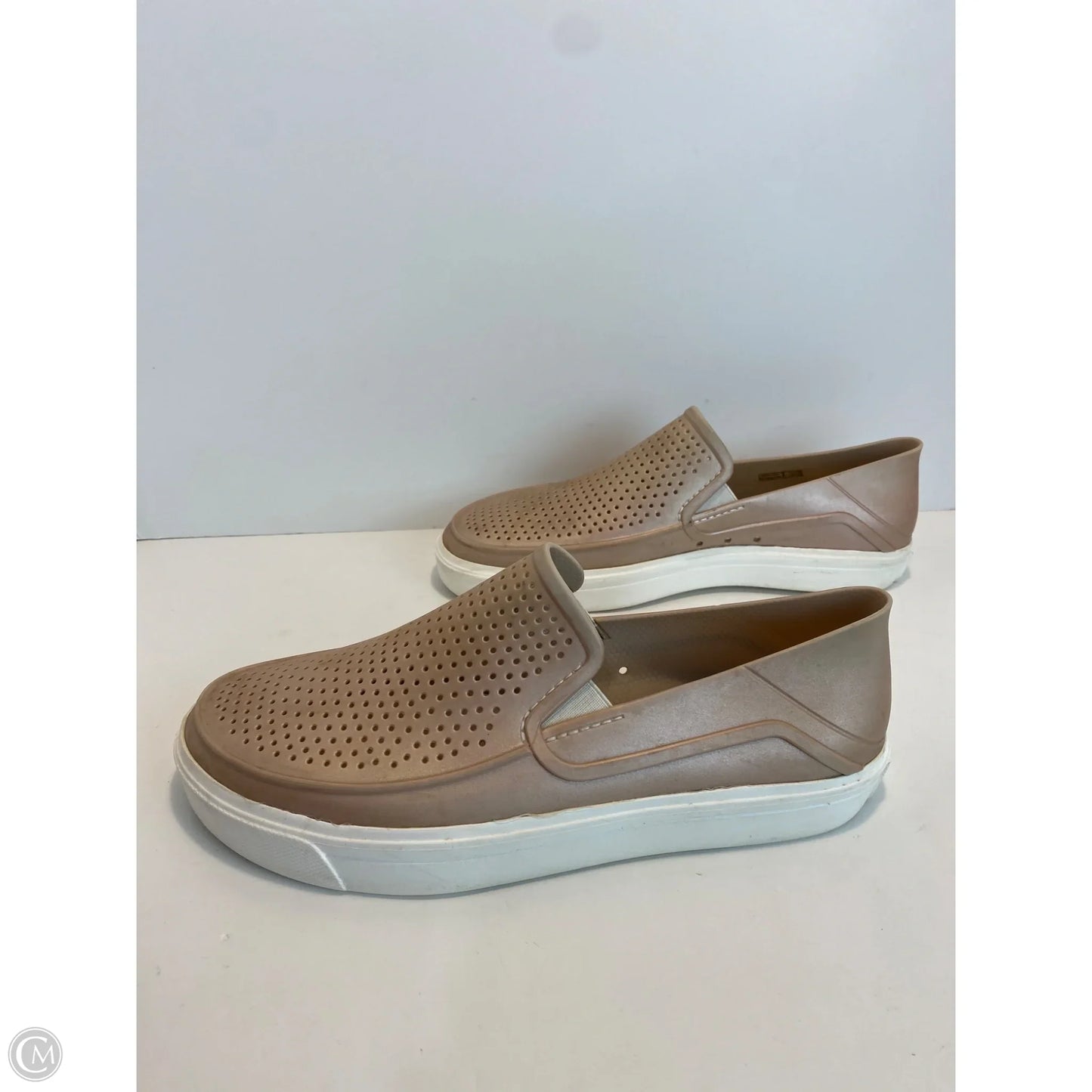 Shoes Flats By Crocs In Pink, Size: 11