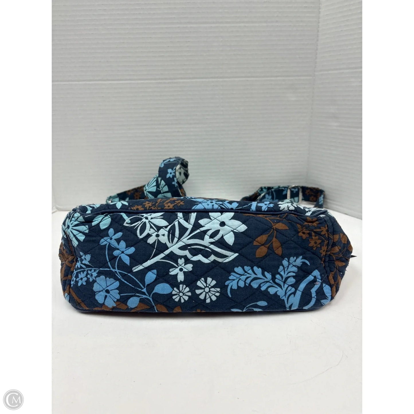 Handbag By Vera Bradley, Size: Medium