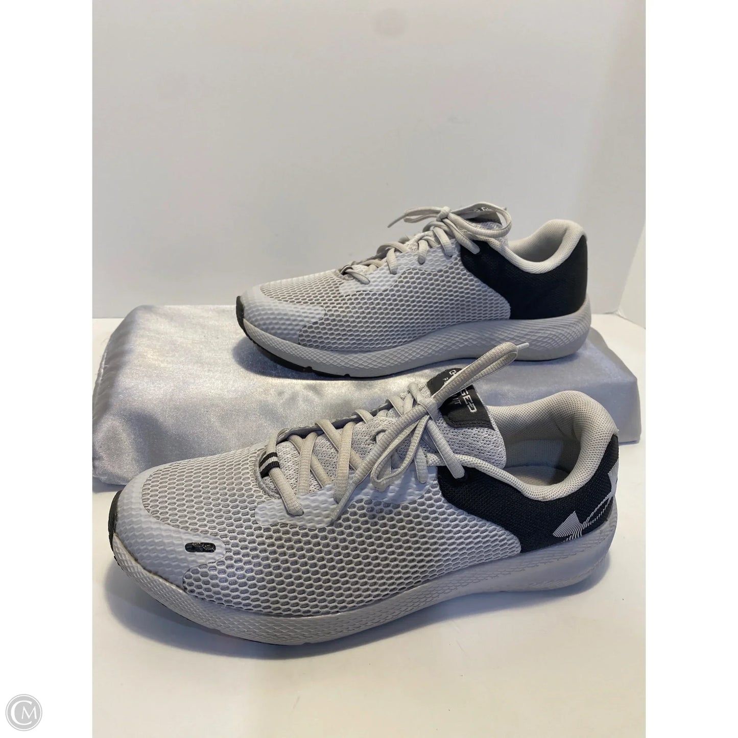 Shoes Athletic By Under Armour In Grey, Size: 10