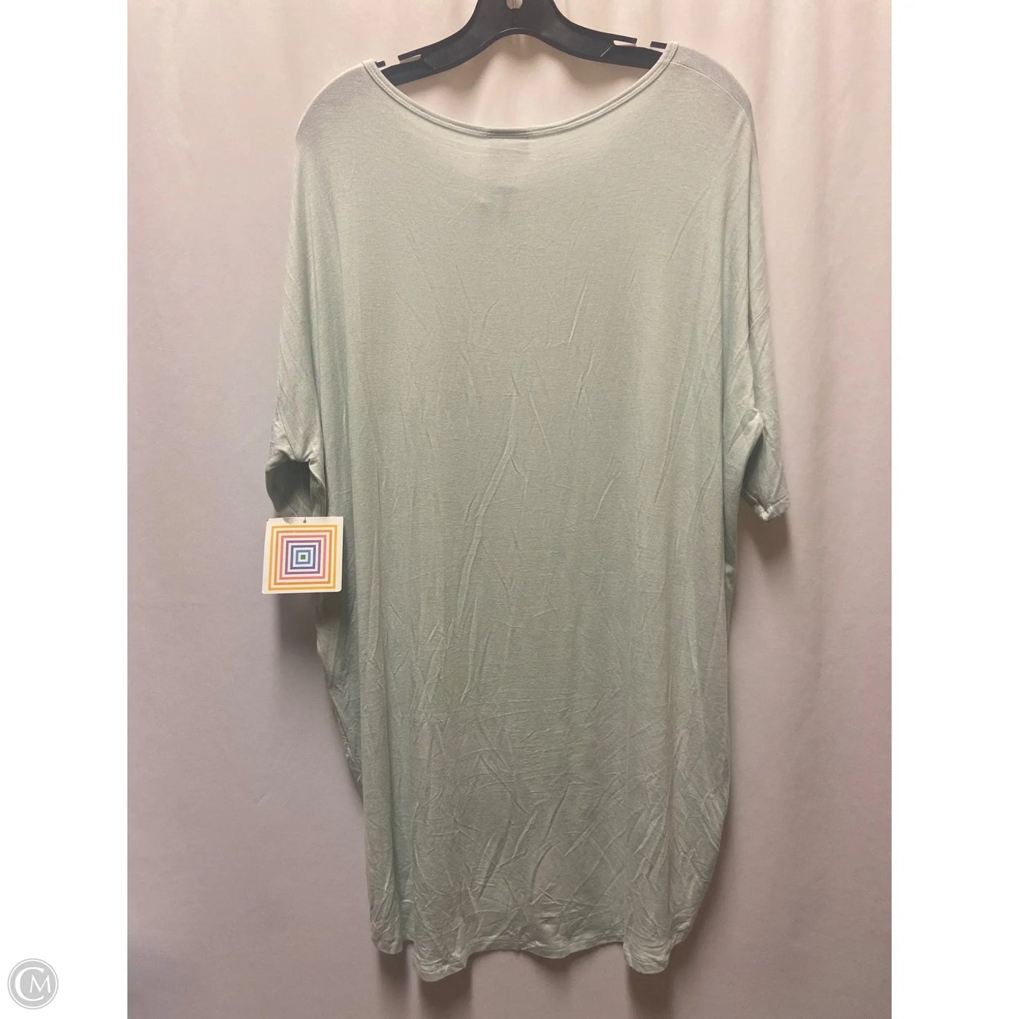 Top Short Sleeve By Lularoe In Green, Size: L