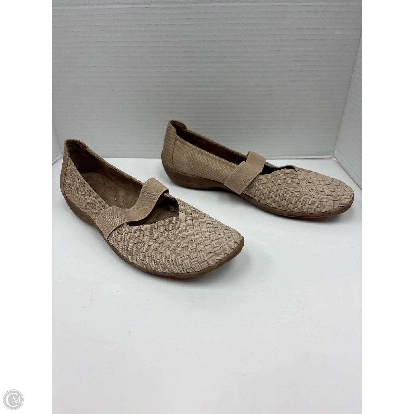 Shoes Flats By Naturalizer In Tan, Size: 9