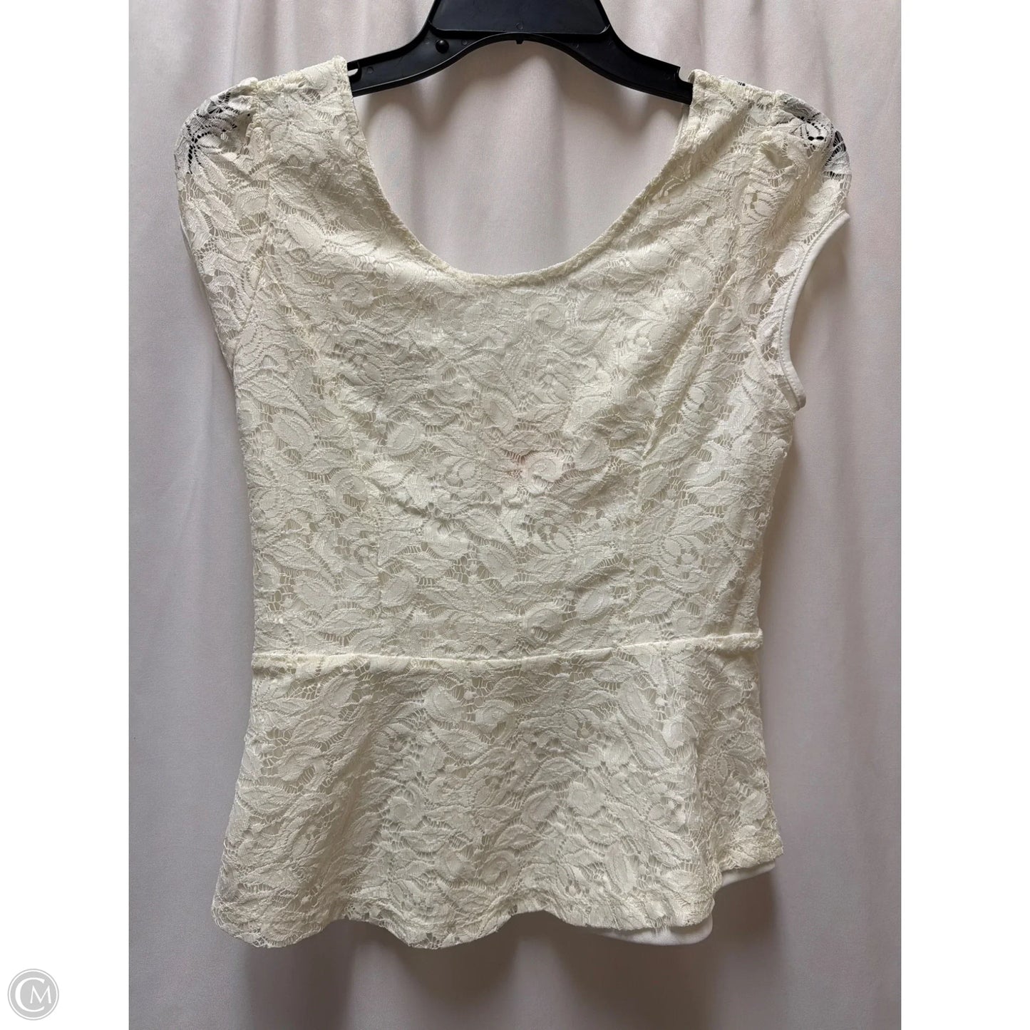 Top Sleeveless By Clothes Mentor In Cream, Size: S