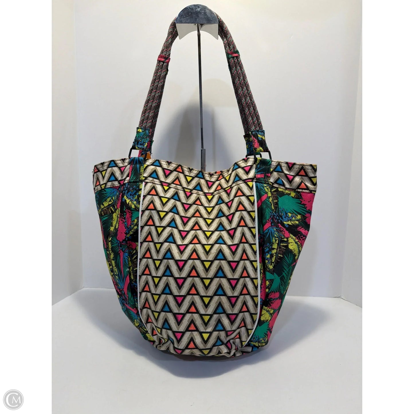 Tote By Clothes Mentor, Size: Medium