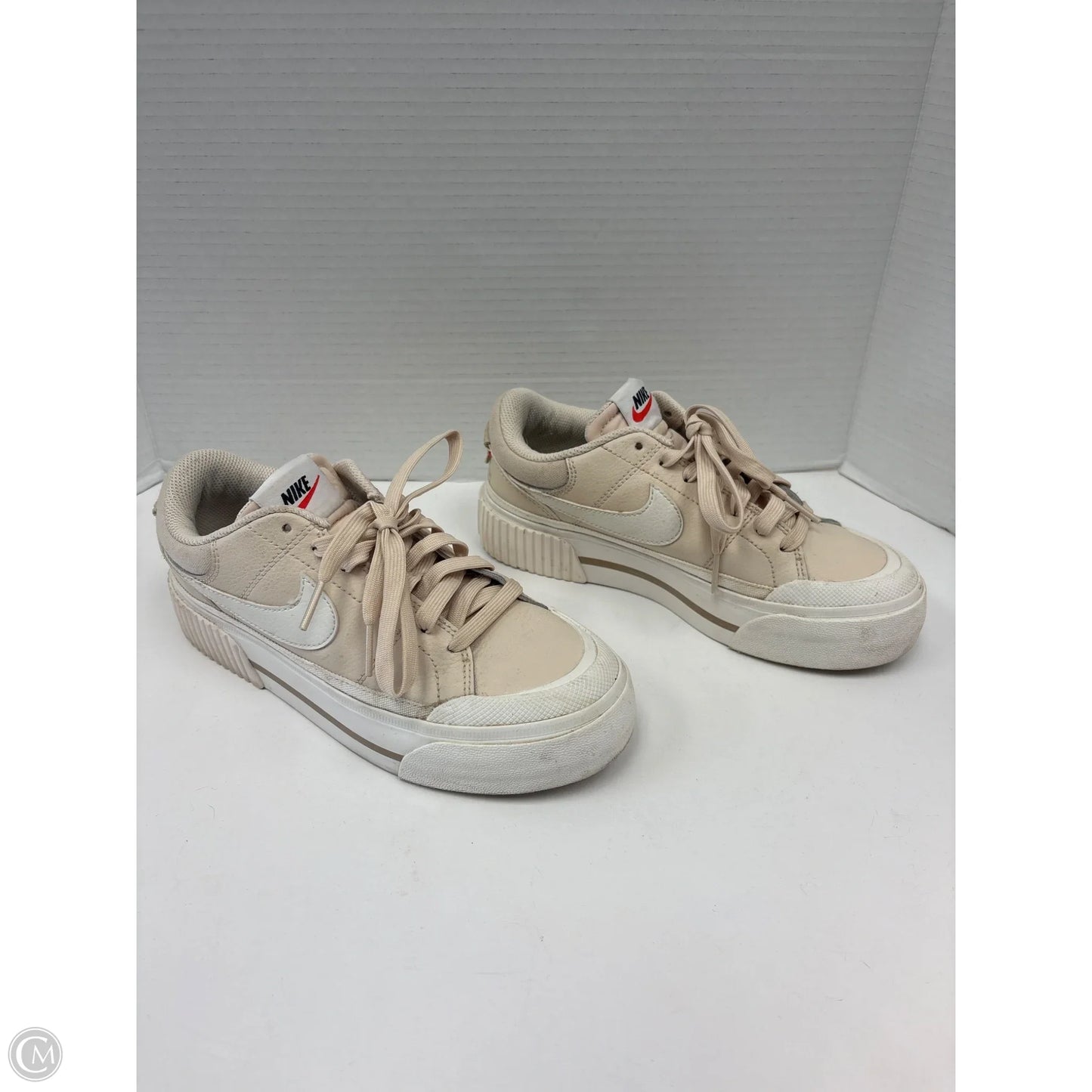 Shoes Sneakers By Nike In Tan, Size: 5.5